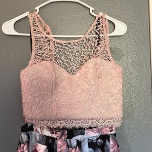 Beautiful pink and black two piece homecoming dress. Size 3